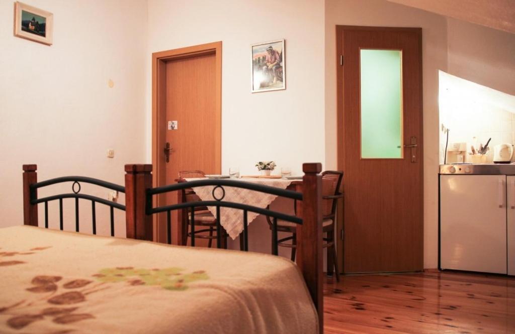 Apartments By The Sea Makarska - 15200 Buitenkant foto