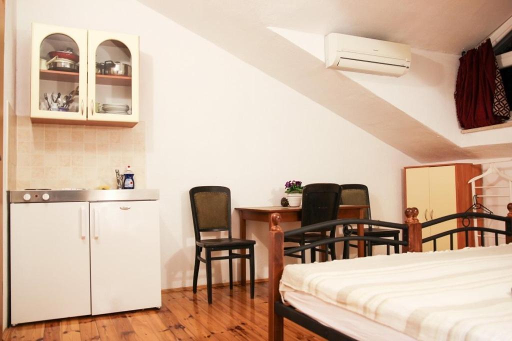 Apartments By The Sea Makarska - 15200 Buitenkant foto